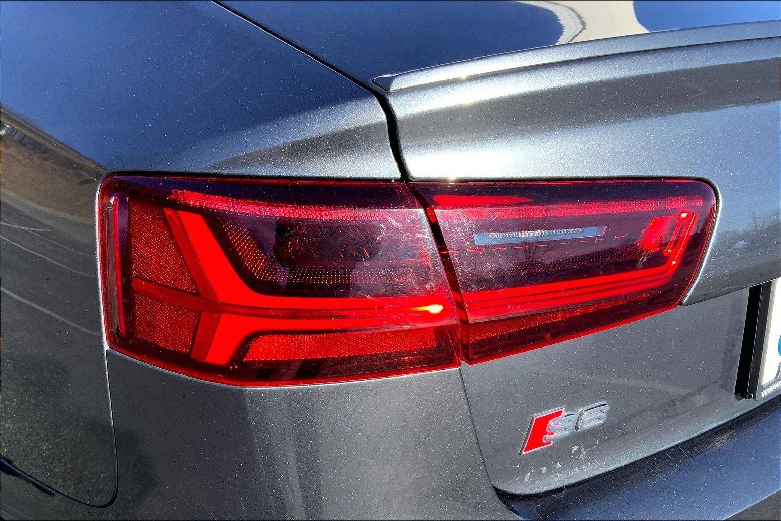Used 2016 Audi S6 Prestige w/ Prestige Package image 26