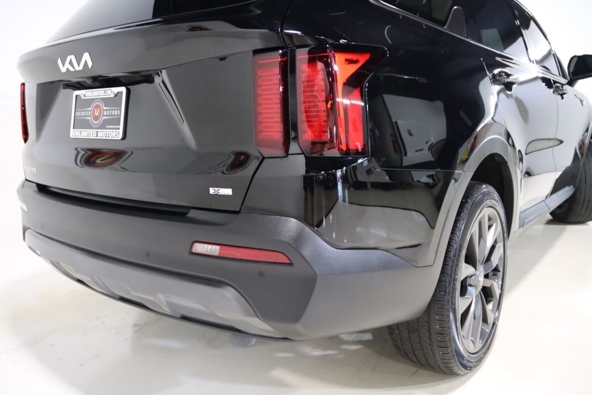 Used 2023 Kia Sorento X-Line EX AWD/4WD image 11