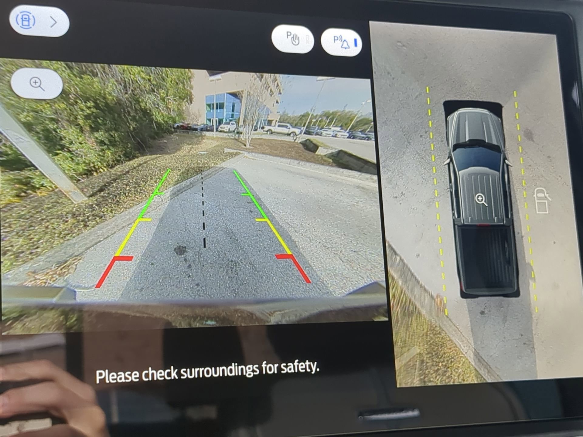 New 2025 Ford F150 Platinum w/ FX4 Off-Road Package image 55