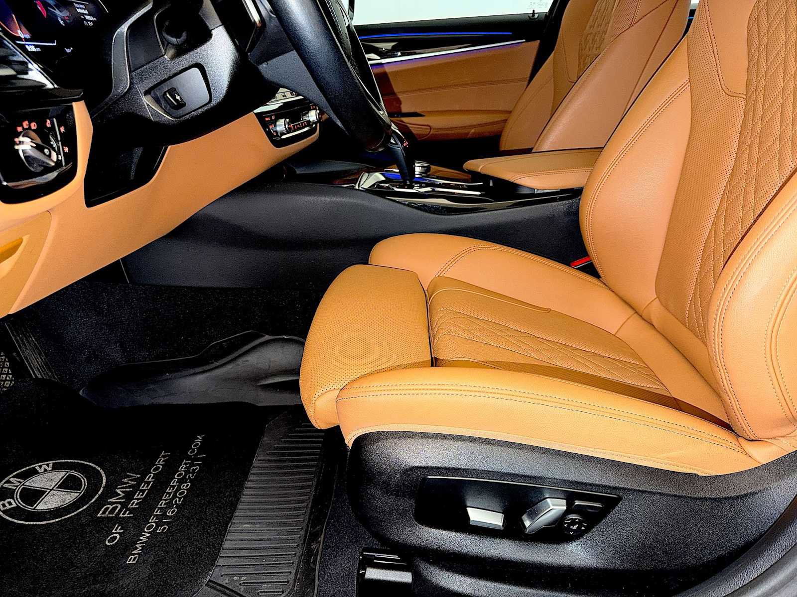 Certified 2023 BMW 530i xDrive w/ Convenience Package image 10