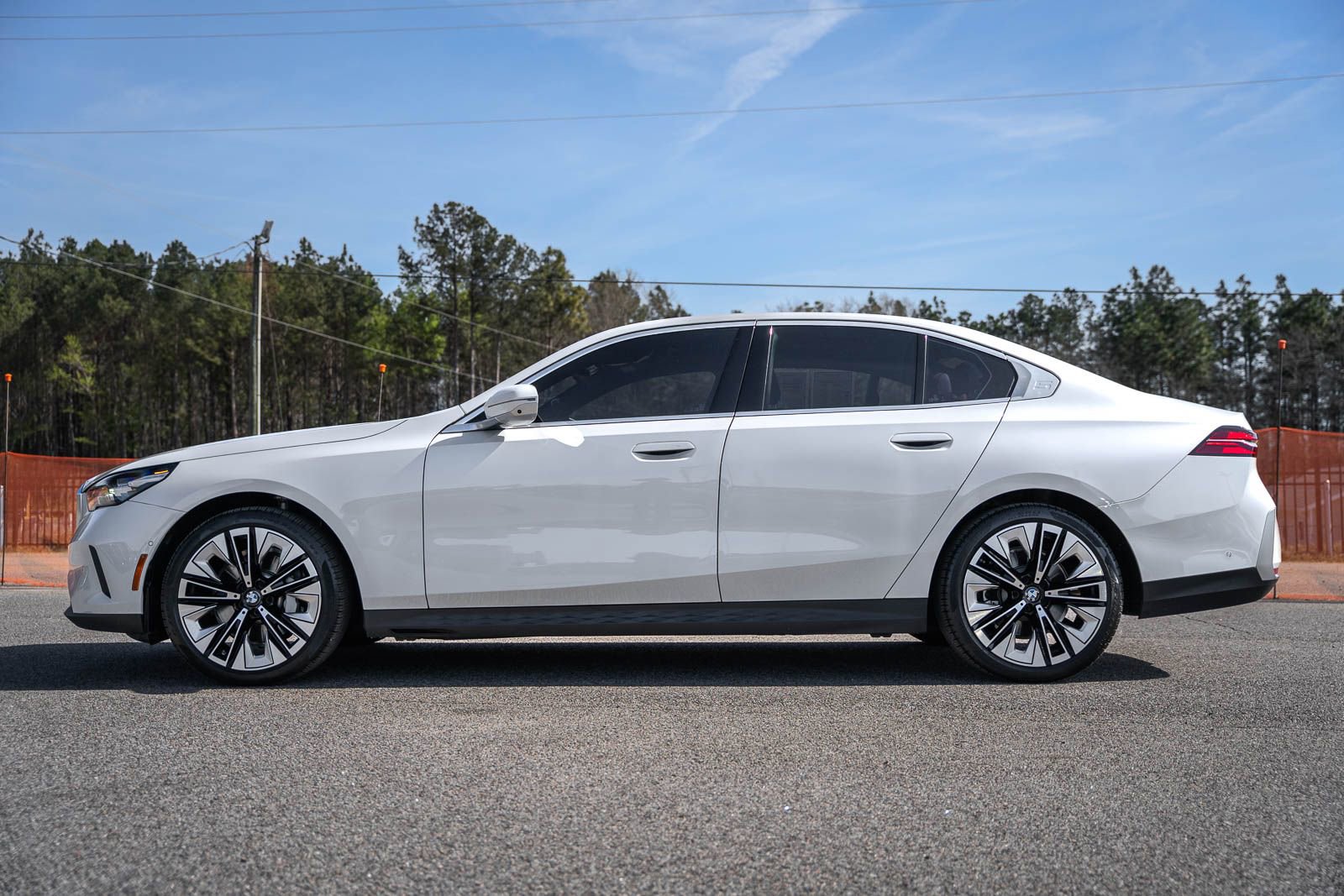 Used 2024 BMW 530i w/ Executive Package RWD image 4