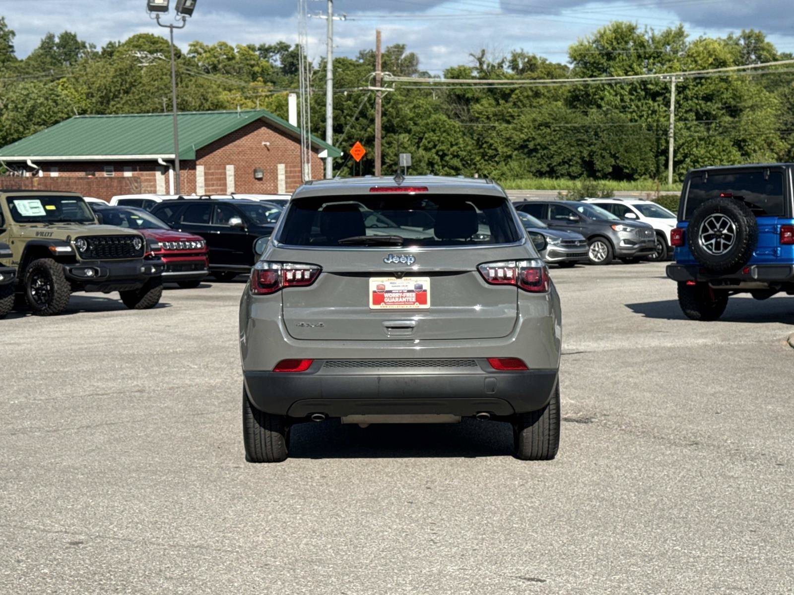 Certified 2023 Jeep Compass Sport AWD/4WD image 6