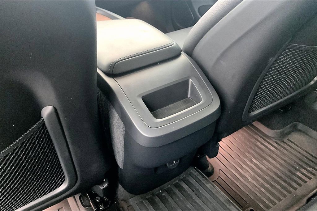 Used 2023 Volvo XC60 B5 Plus w/ Protection Package Premier image 29