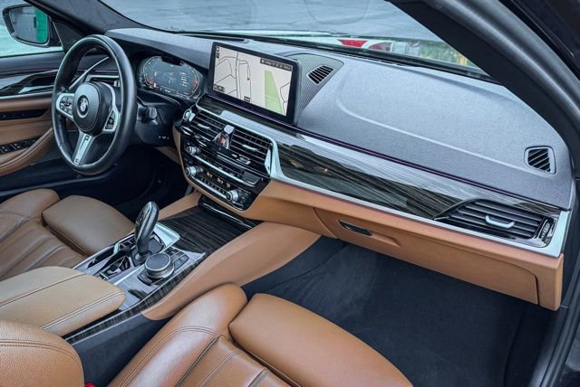 Used 2023 BMW 540i xDrive w/ M Sport Package image 21