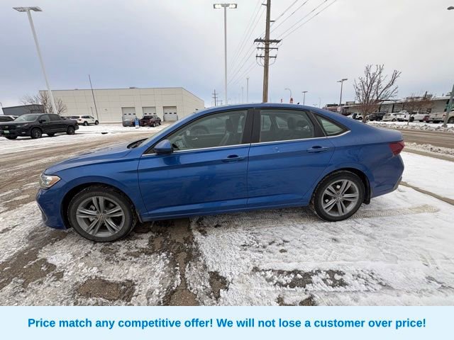 Used 2024 Volkswagen Jetta SE image 7