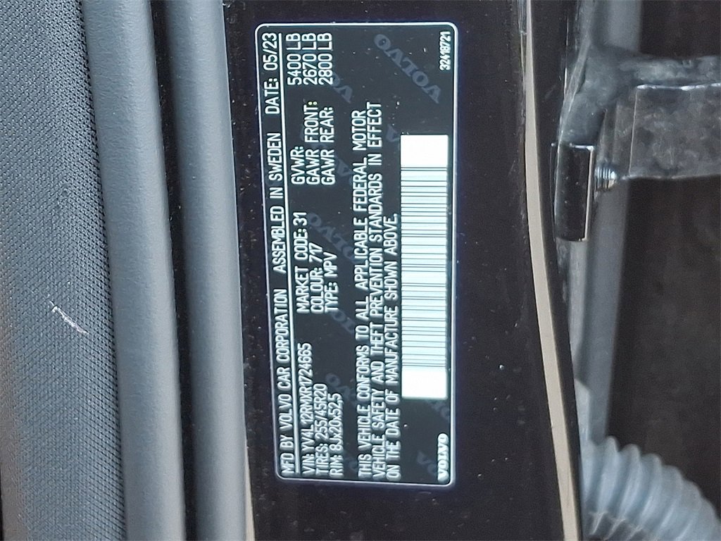 Used 2024 Volvo XC60 B5 Ultimate w/ Protection Package Premier image 27