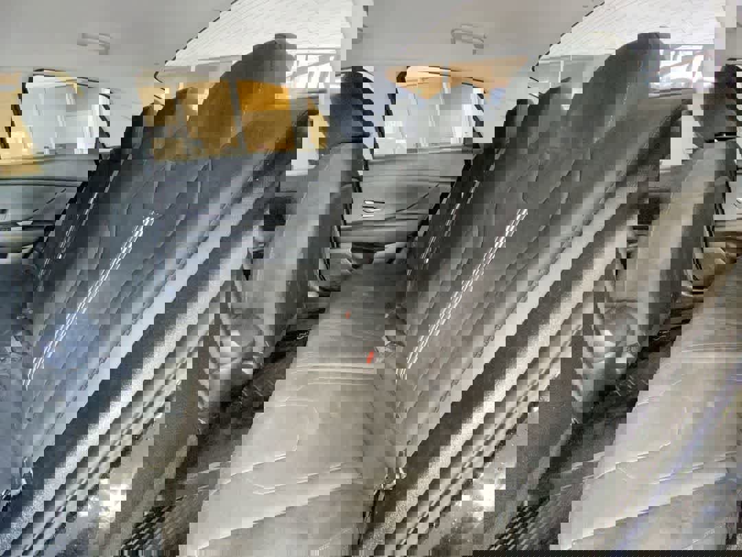 Used 2023 Hyundai Elantra SEL image 23