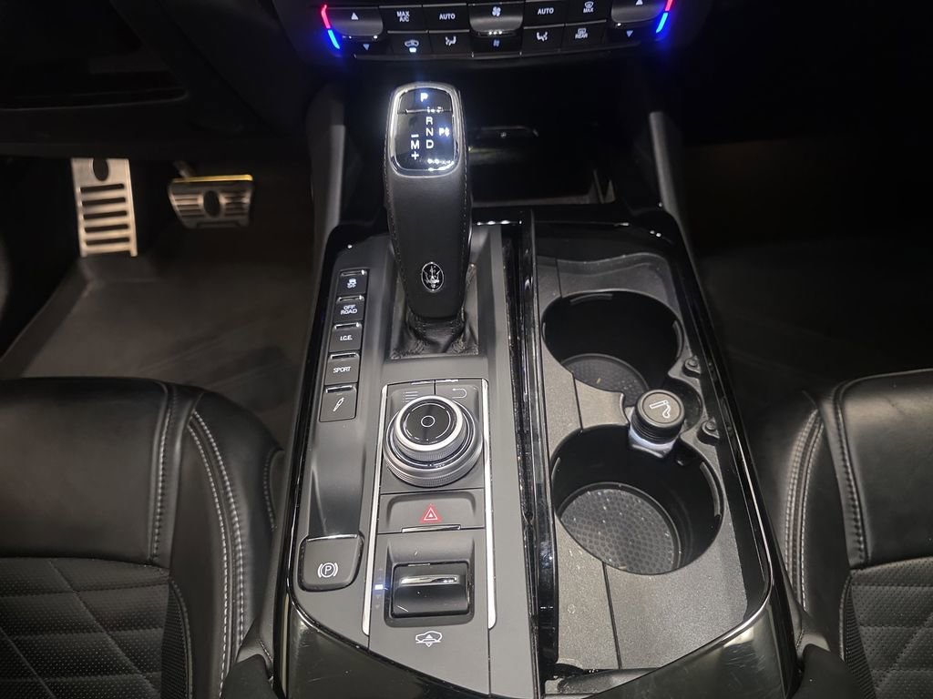Used 2019 Maserati Levante GTS AWD/4WD image 26