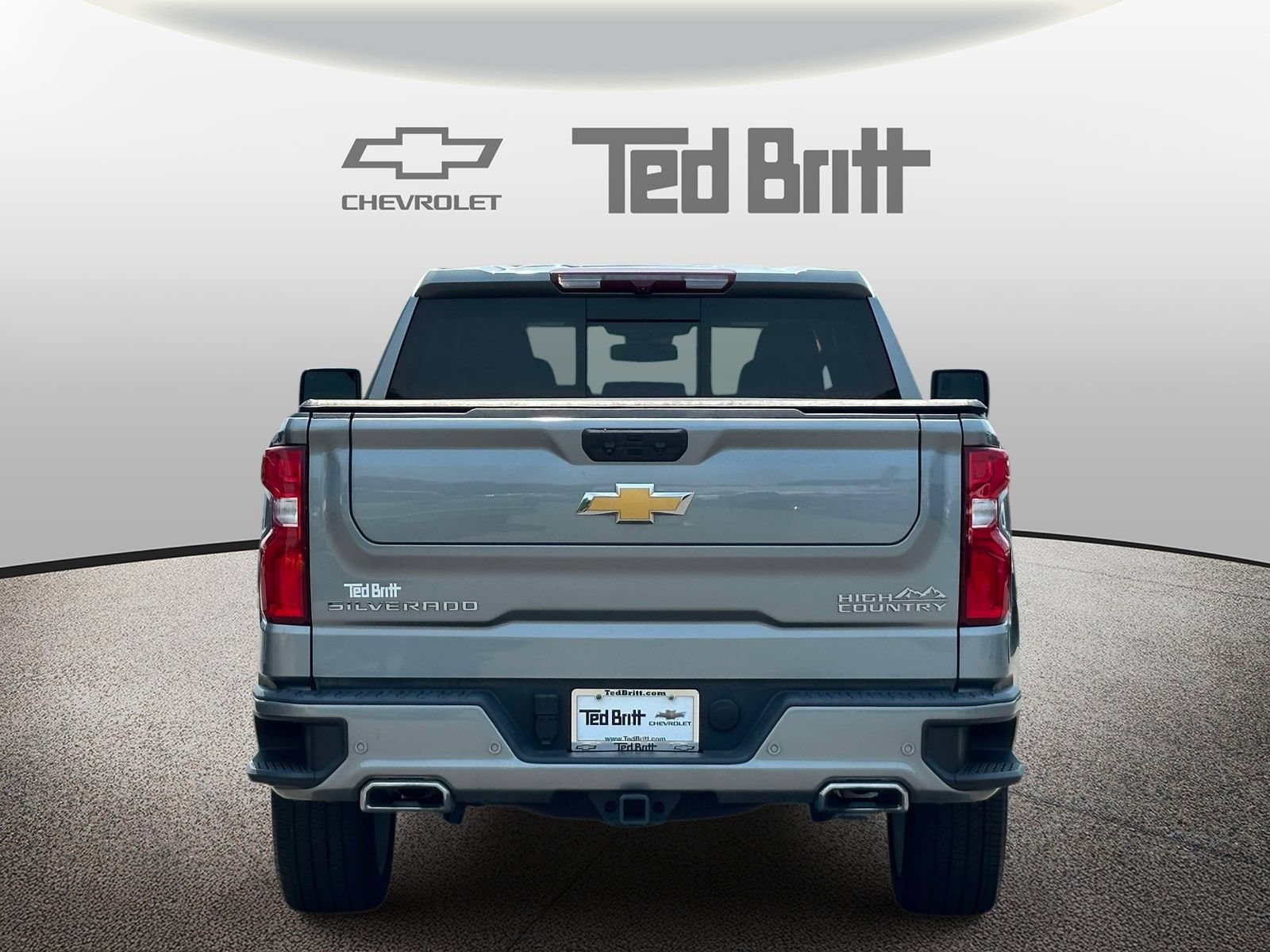 Certified 2024 Chevrolet Silverado 1500 High Country w/ High Country Premium Package AWD/4WD image 5