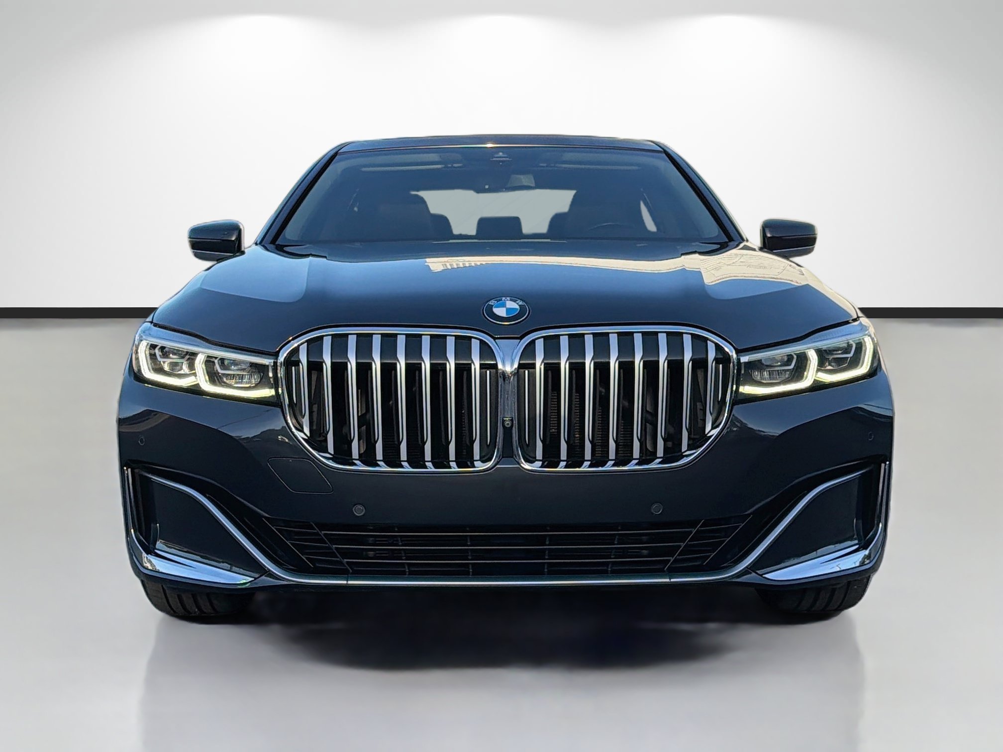 Used 2020 BMW 740i w/ Cold Weather Package RWD image 8
