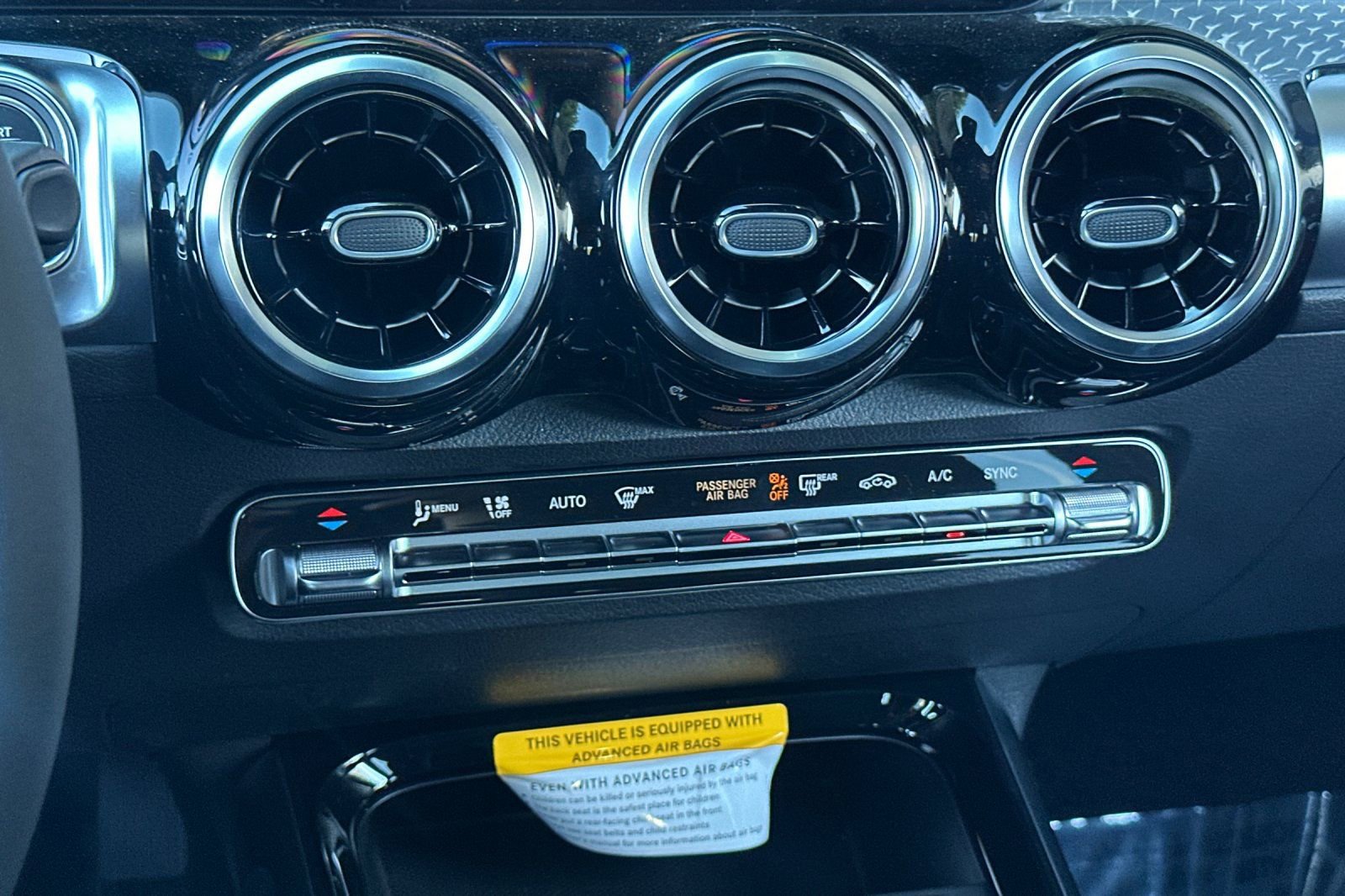 New 2026 Mercedes-Benz GLB 250 image 18