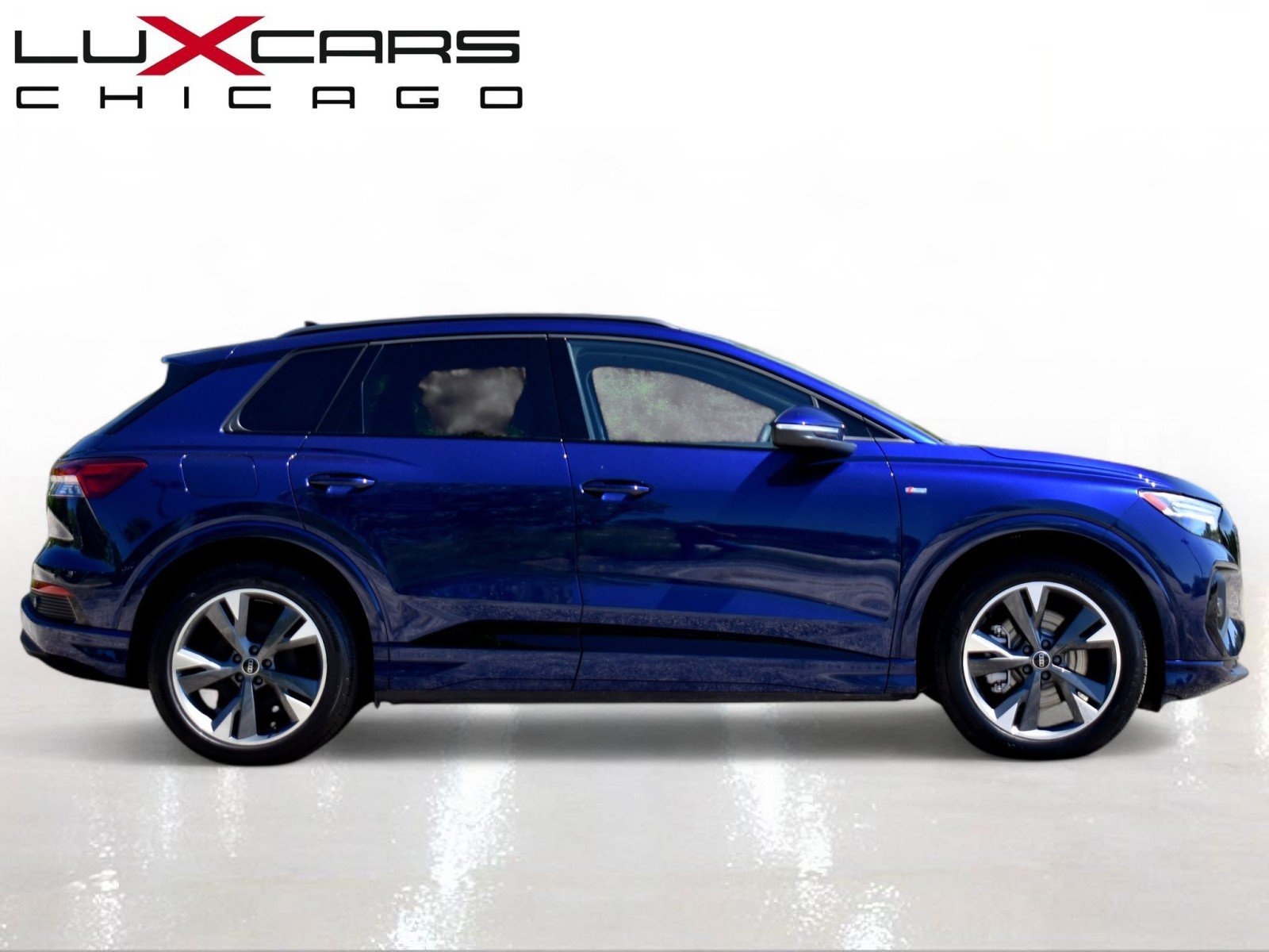 Used 2025 Audi Q4 e-tron Prestige w/ Black Optic Package AWD/4WD image 4