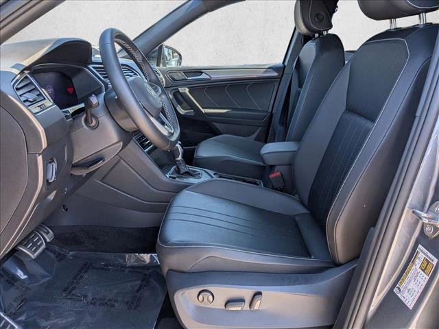 Used 2023 Volkswagen Tiguan SE R-Line image 18