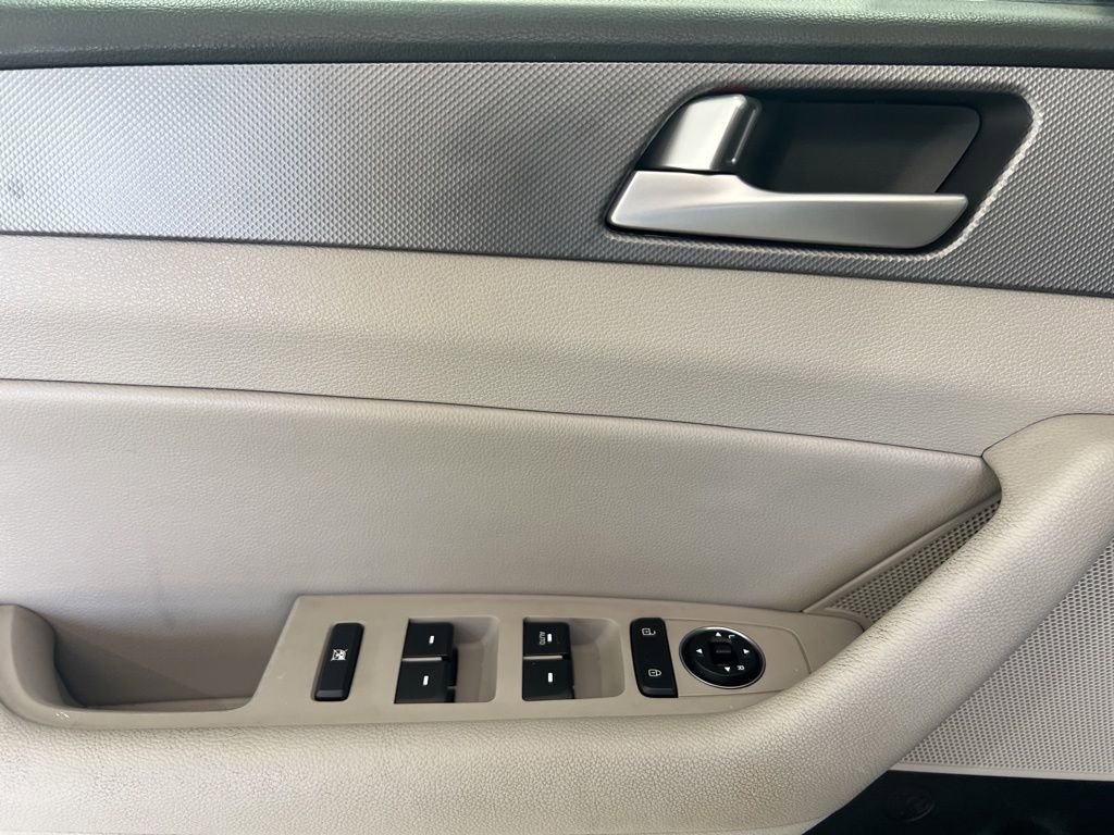 Used 2016 Hyundai Sonata SE image 20