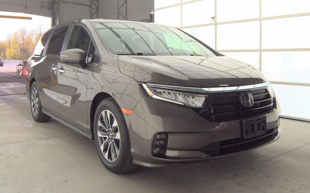 Used 2023 Honda Odyssey EX-L image 3