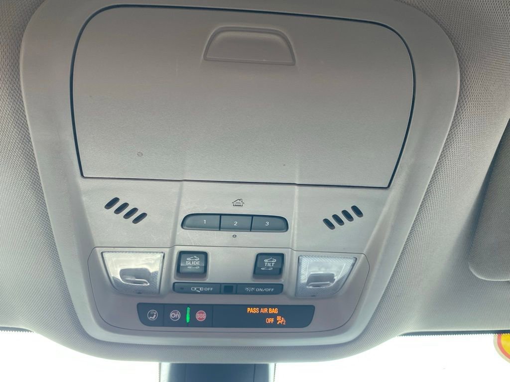 Used 2020 Buick Enclave Premium w/ Sun and Sites Package image 26