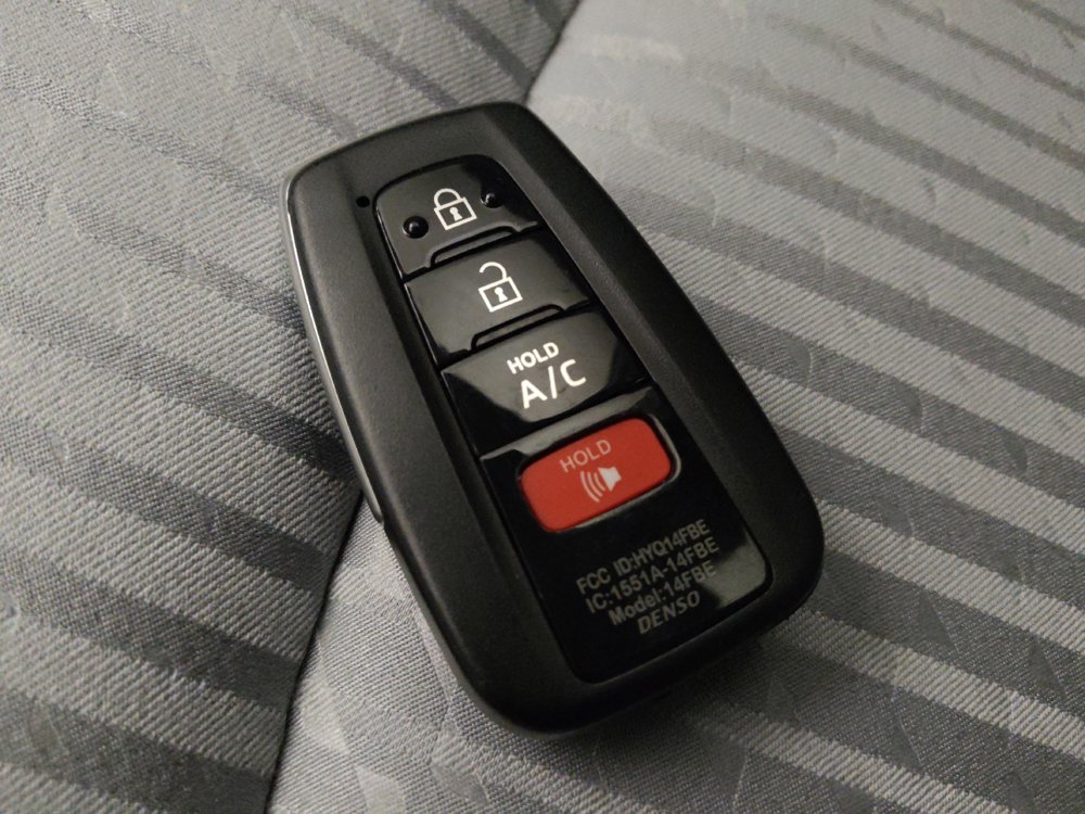 Used 2017 Toyota Prius Prime Plus w/ Carpet Mat Package image 32