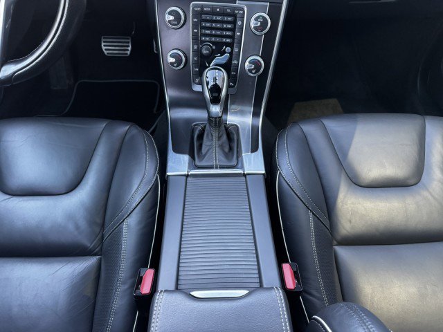 Used 2017 Volvo S60 T6 R-Design Platinum w/ Climate Package image 28