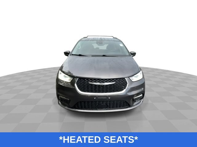 Used 2022 Chrysler Pacifica Touring-L FWD image 4
