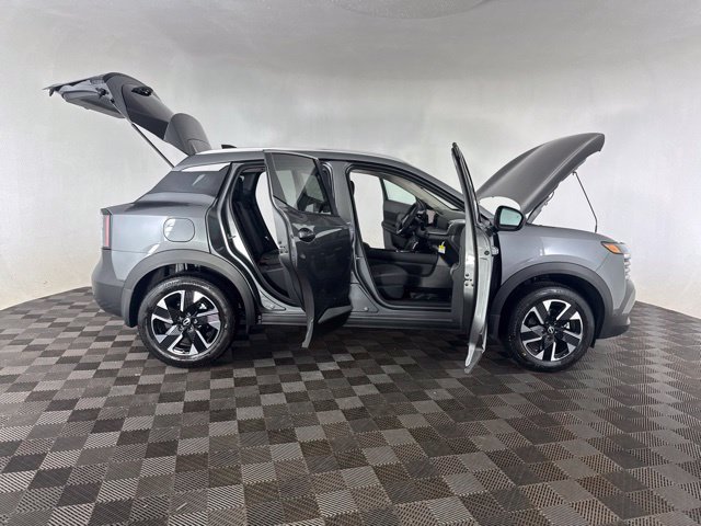 New 2027 Nissan Kicks SV AWD/4WD image 18