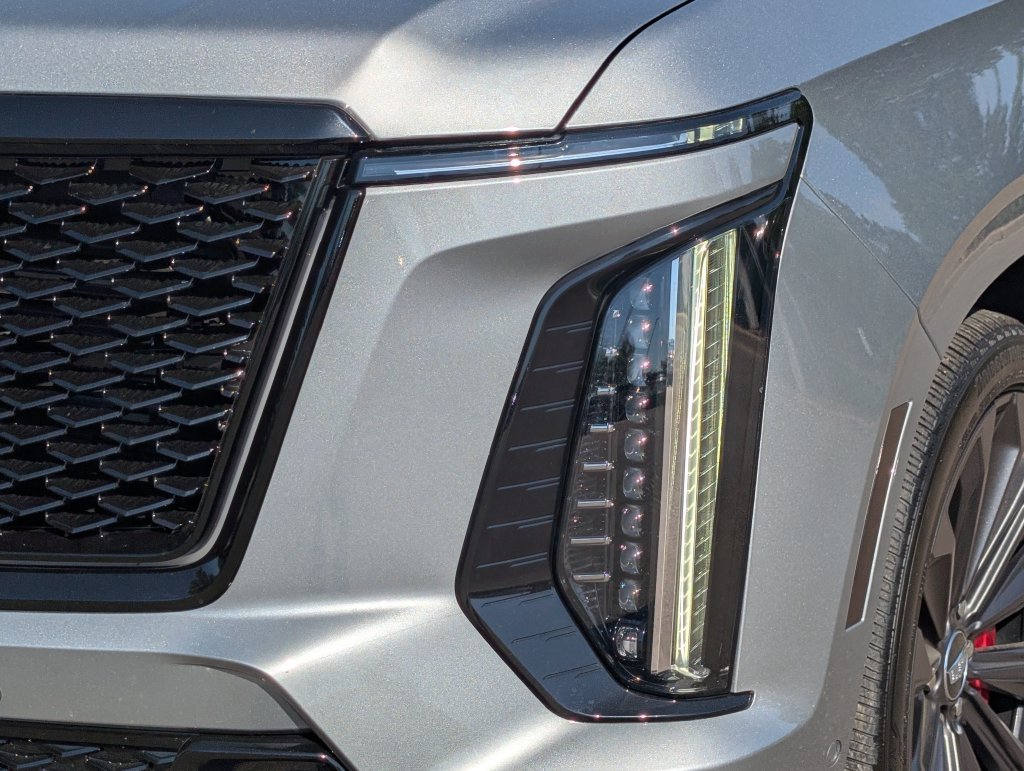 Certified 2025 Cadillac Escalade V AWD/4WD image 8