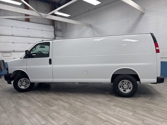 New 2026 Chevrolet Express 3500 Extended w/ Driver Convenience Package RWD image 4