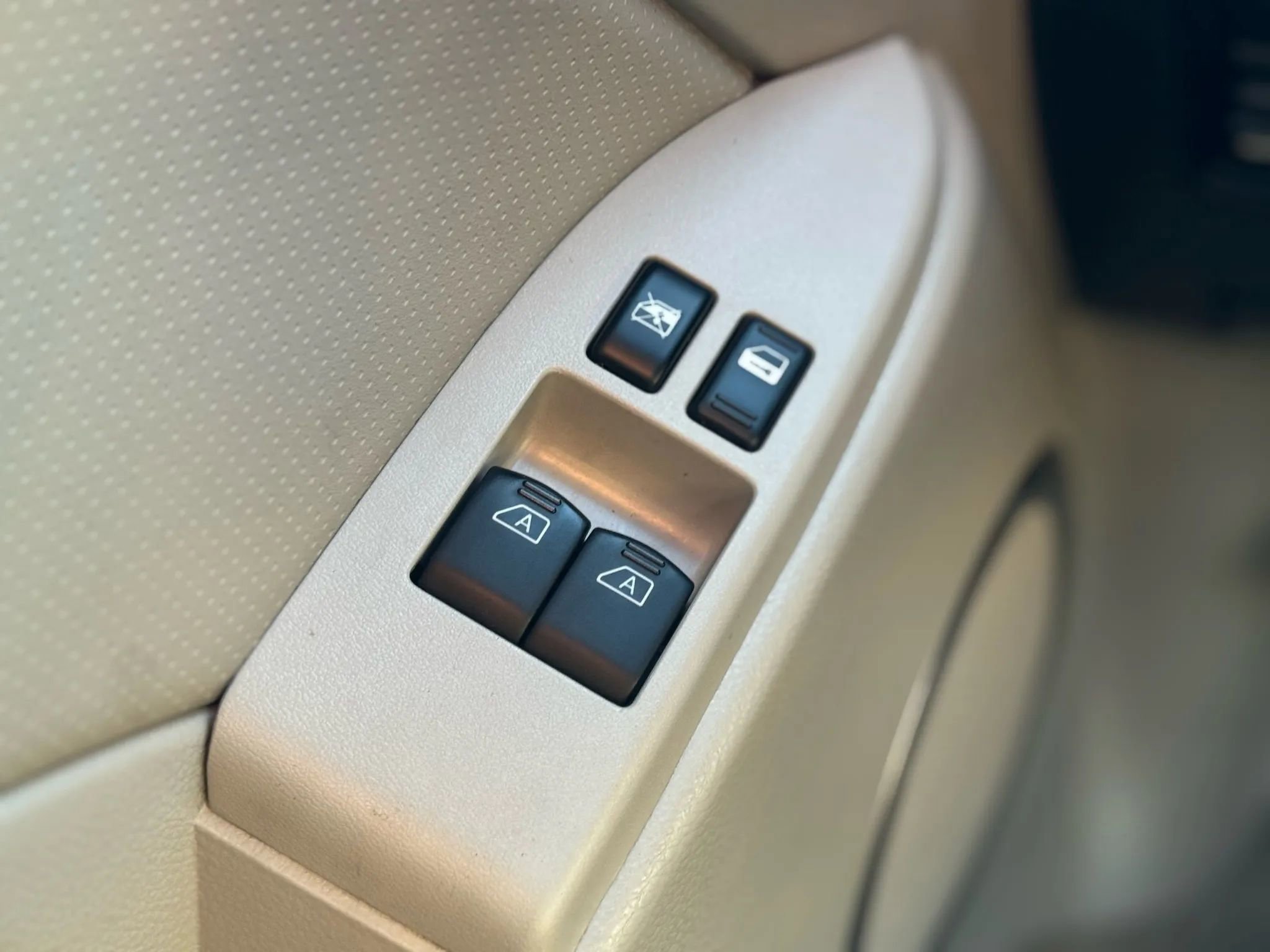 Used 2005 INFINITI G35 Coupe w/ (P01) Premium Pkg image 29