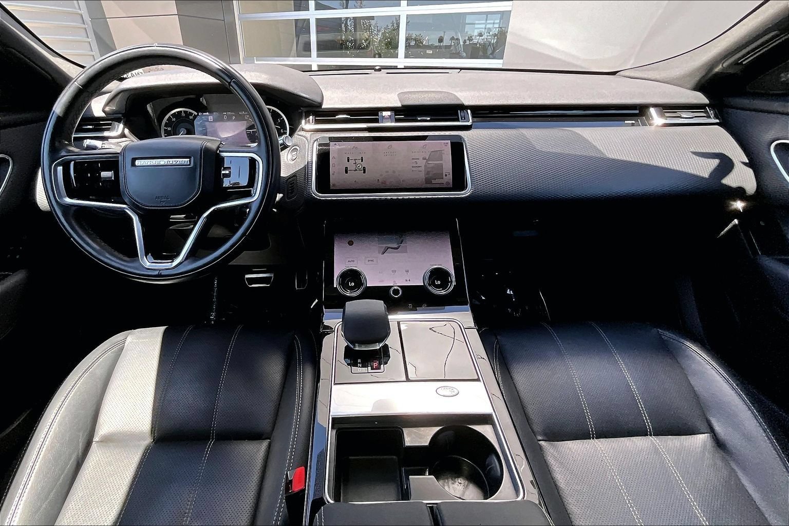 Used 2022 Land Rover Range Rover Velar R-Dynamic S AWD/4WD image 14