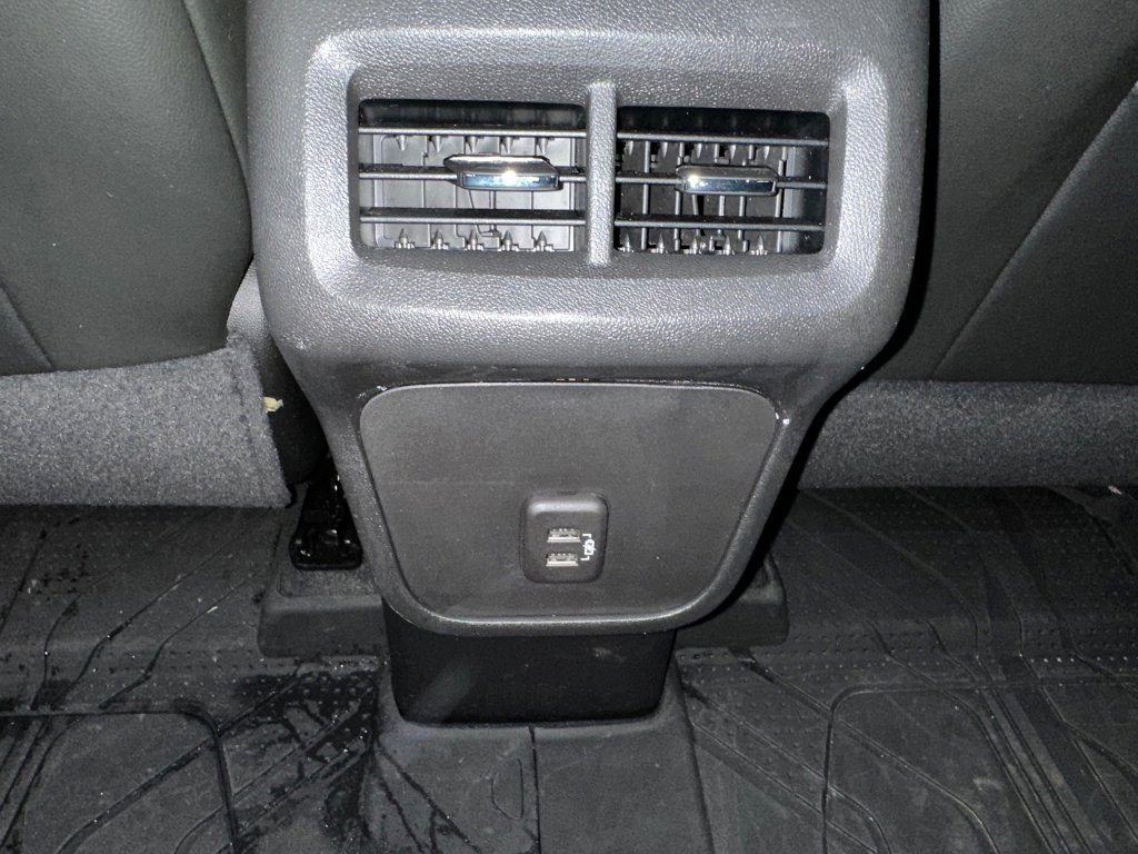 Certified 2022 Chevrolet Equinox RS w/ LPO, Floor Liner Package image 21