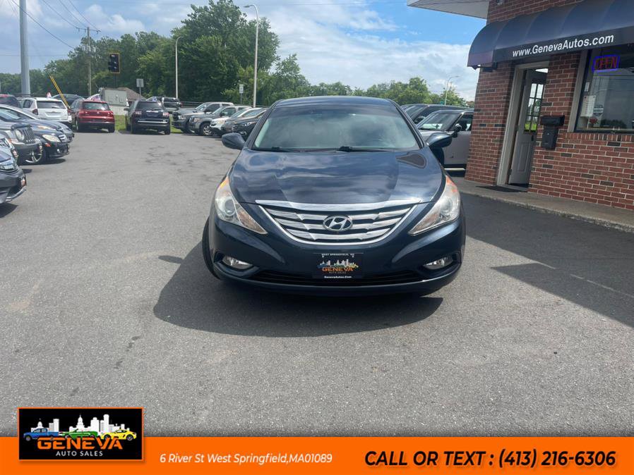 Used 2011 Hyundai Sonata SE FWD image 2