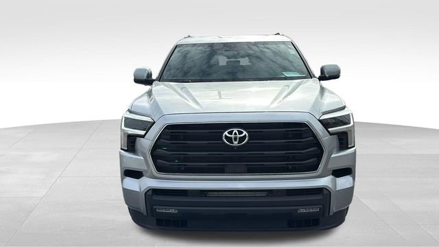 Used 2025 Toyota Sequoia SR5 w/ SR5 Premium Package AWD/4WD image 8