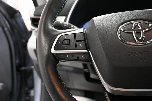 Used 2023 Toyota Highlander Limited image 25