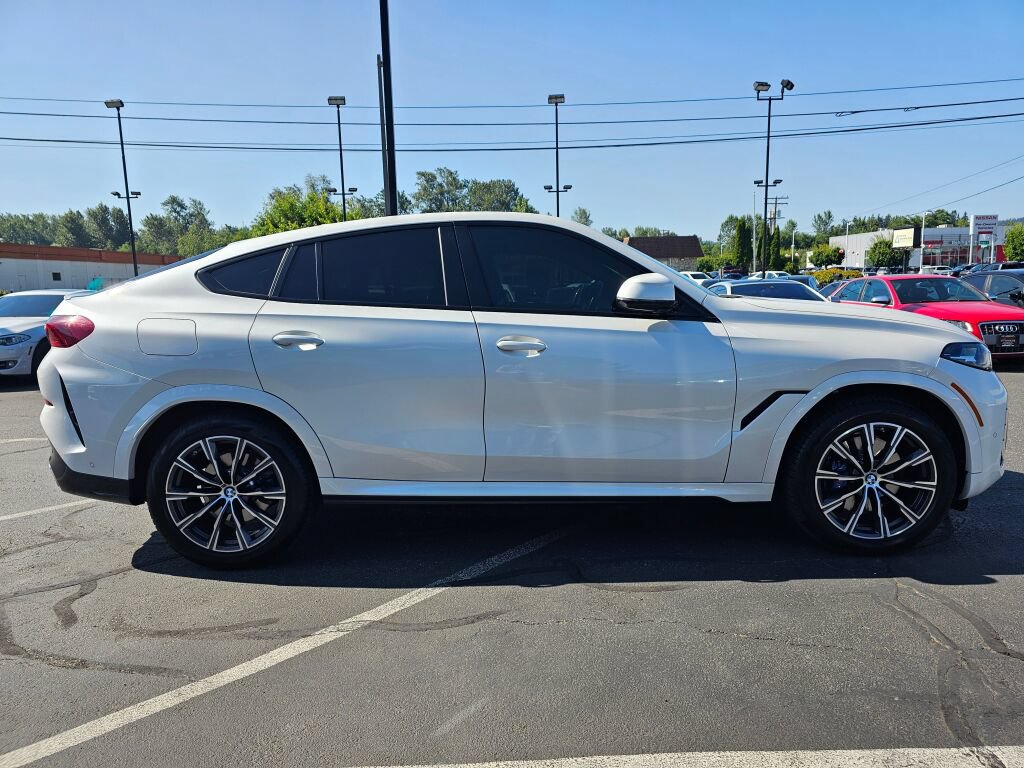 Used 2024 BMW X6 xDrive40i AWD/4WD image 6