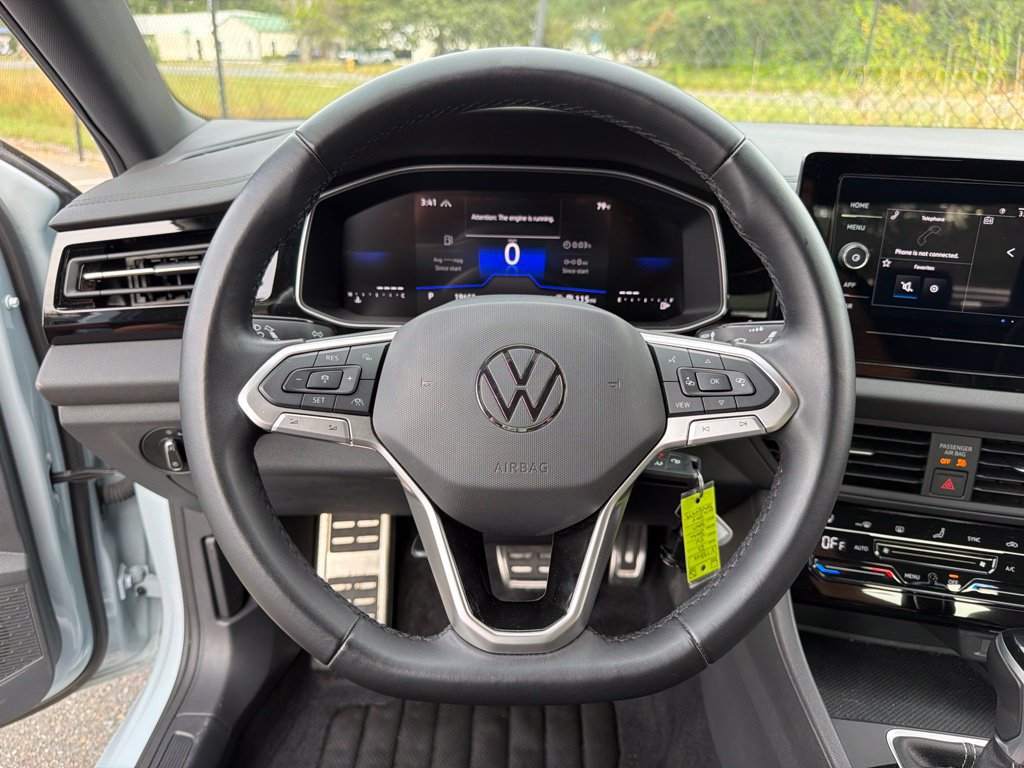 Used 2025 Volkswagen Jetta Sport FWD image 15