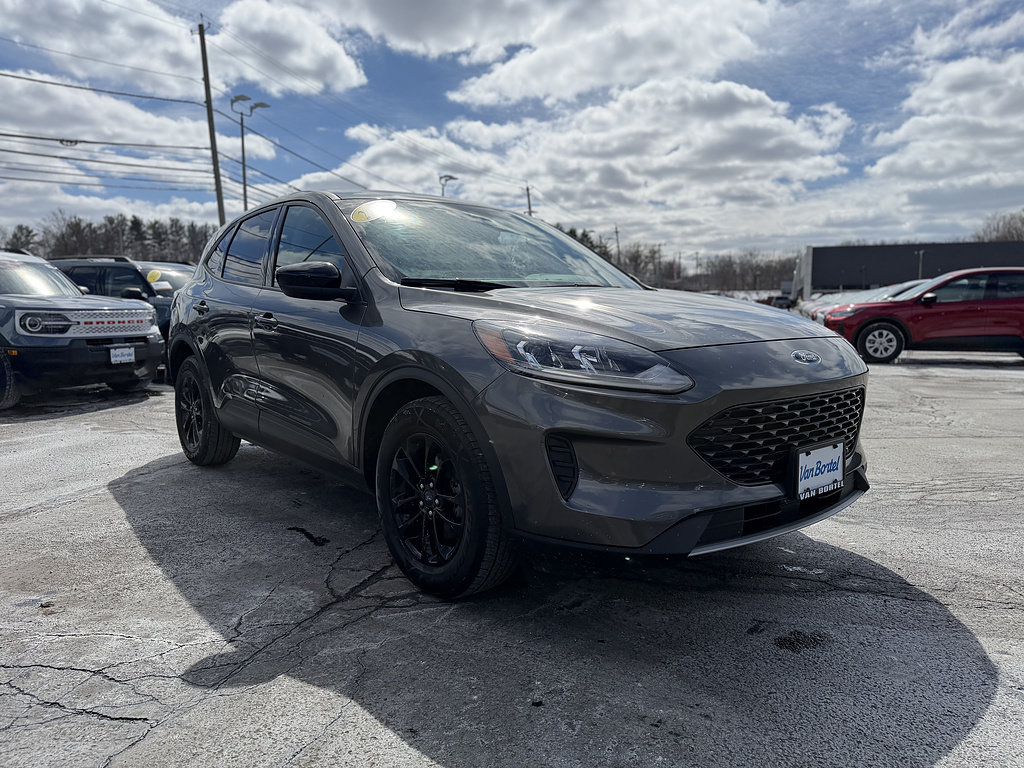 Used 2020 Ford Escape SE Sport AWD/4WD image 10