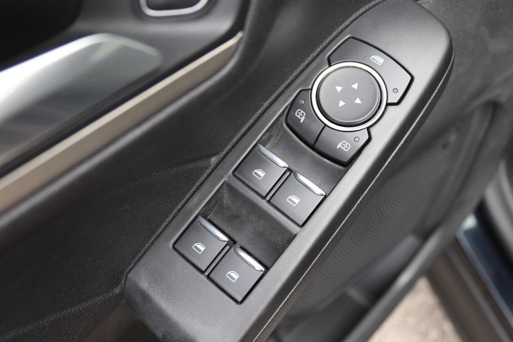 Used 2021 Ford Escape SE FWD image 9