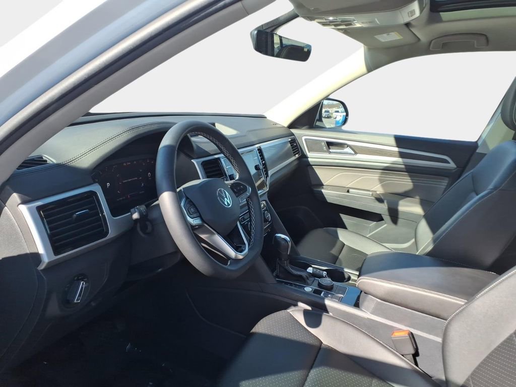 Used 2023 Volkswagen Atlas SE w/ Panoramic Sunroof Package image 26