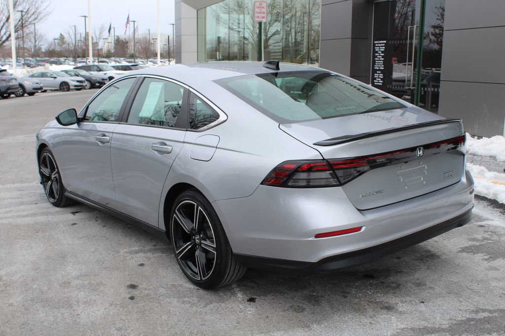 Used 2024 Honda Accord Sport image 11