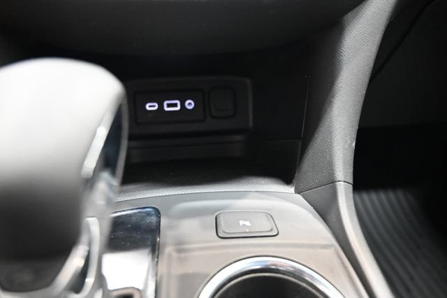Used 2024 Chevrolet Equinox LT FWD image 18