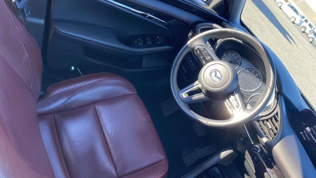 Used 2024 MAZDA MAZDA3 s image 29