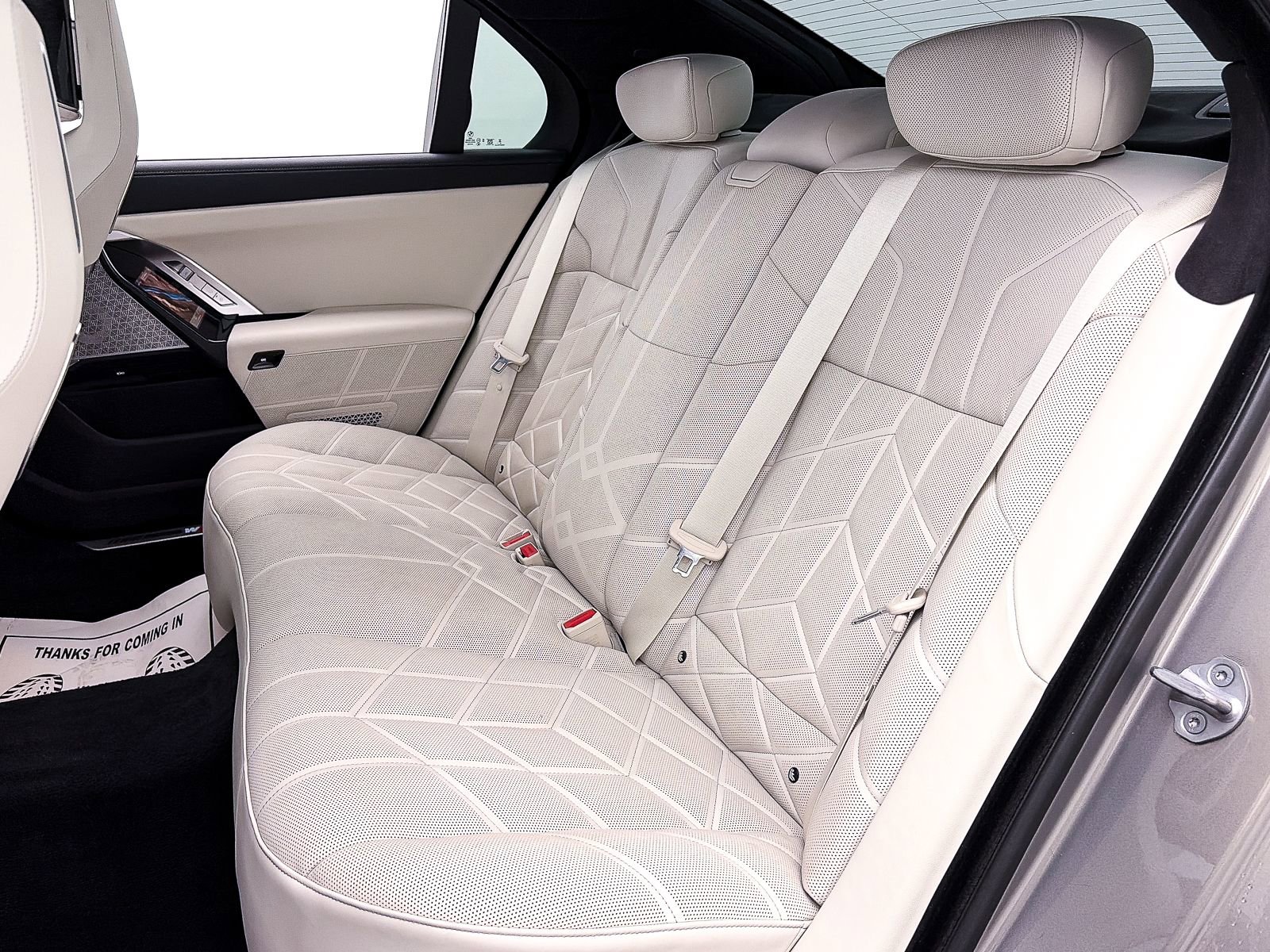 Used 2024 BMW 760i xDrive AWD/4WD image 48