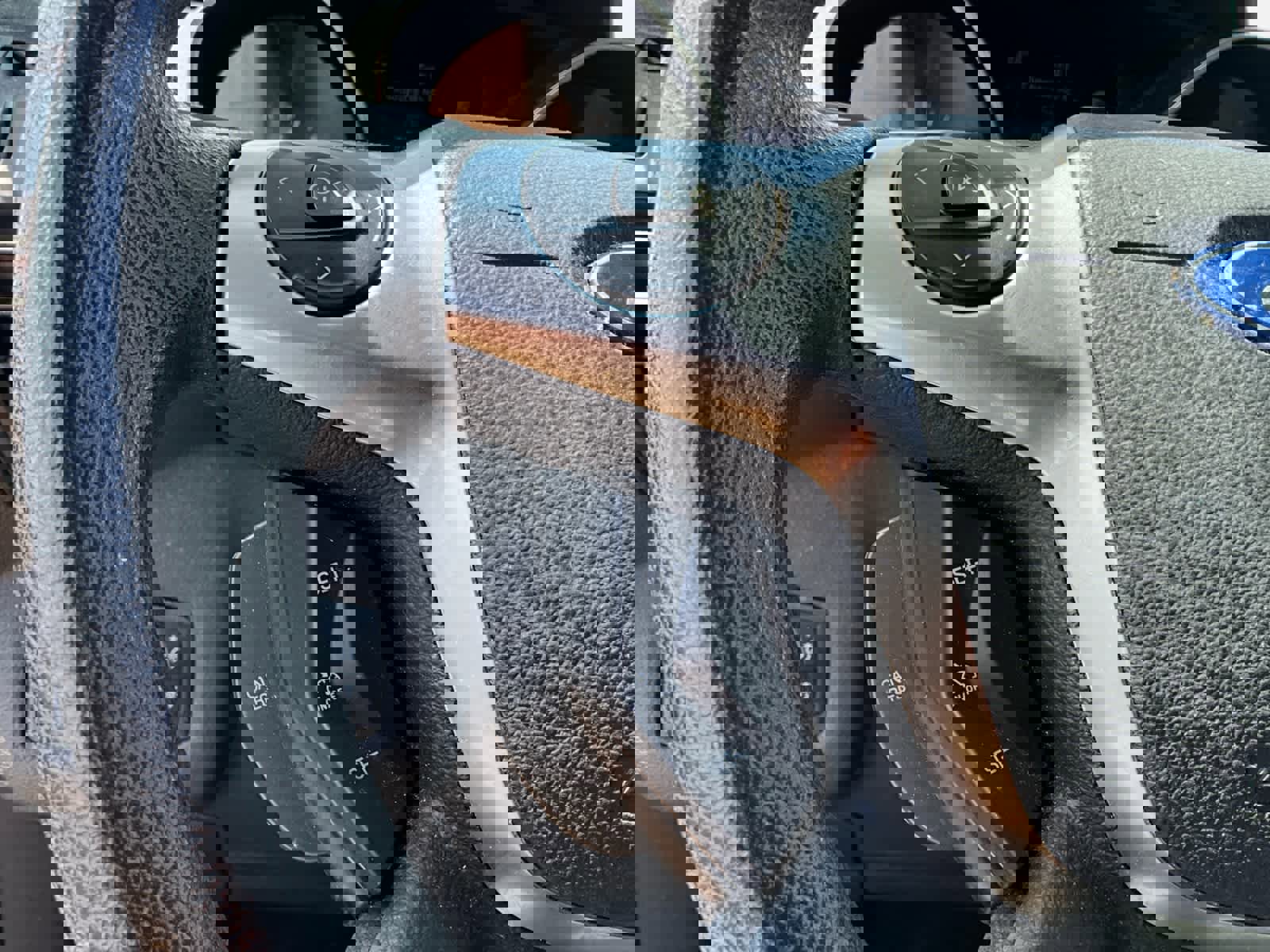 Used 2016 Ford Escape SE w/ Equipment Group 201A FWD image 23