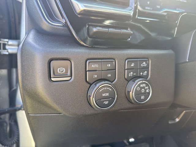 Used 2025 Chevrolet Silverado 3500 High Country w/ High Country Premium Package AWD/4WD image 15