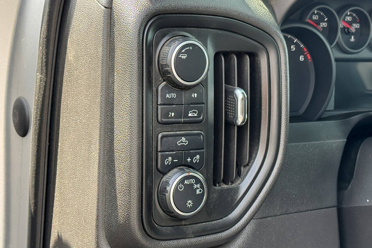 Used 2022 Chevrolet Silverado 1500 Custom AWD/4WD image 29
