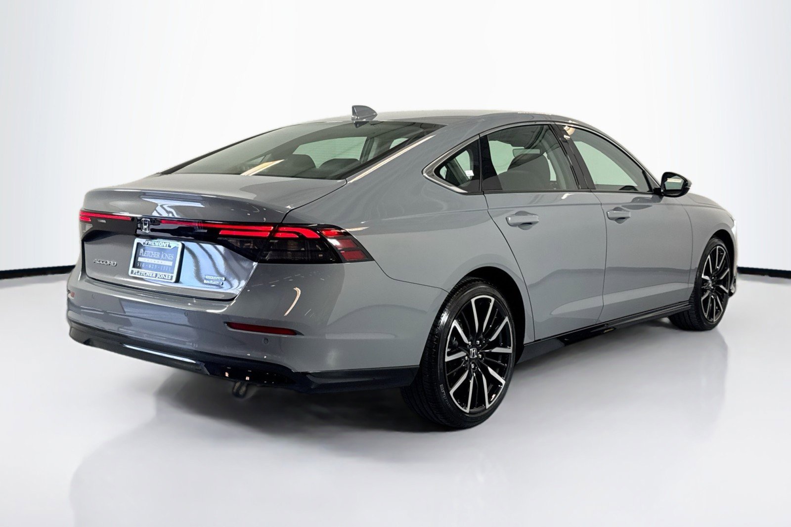 Used 2025 Honda Accord Touring image 5