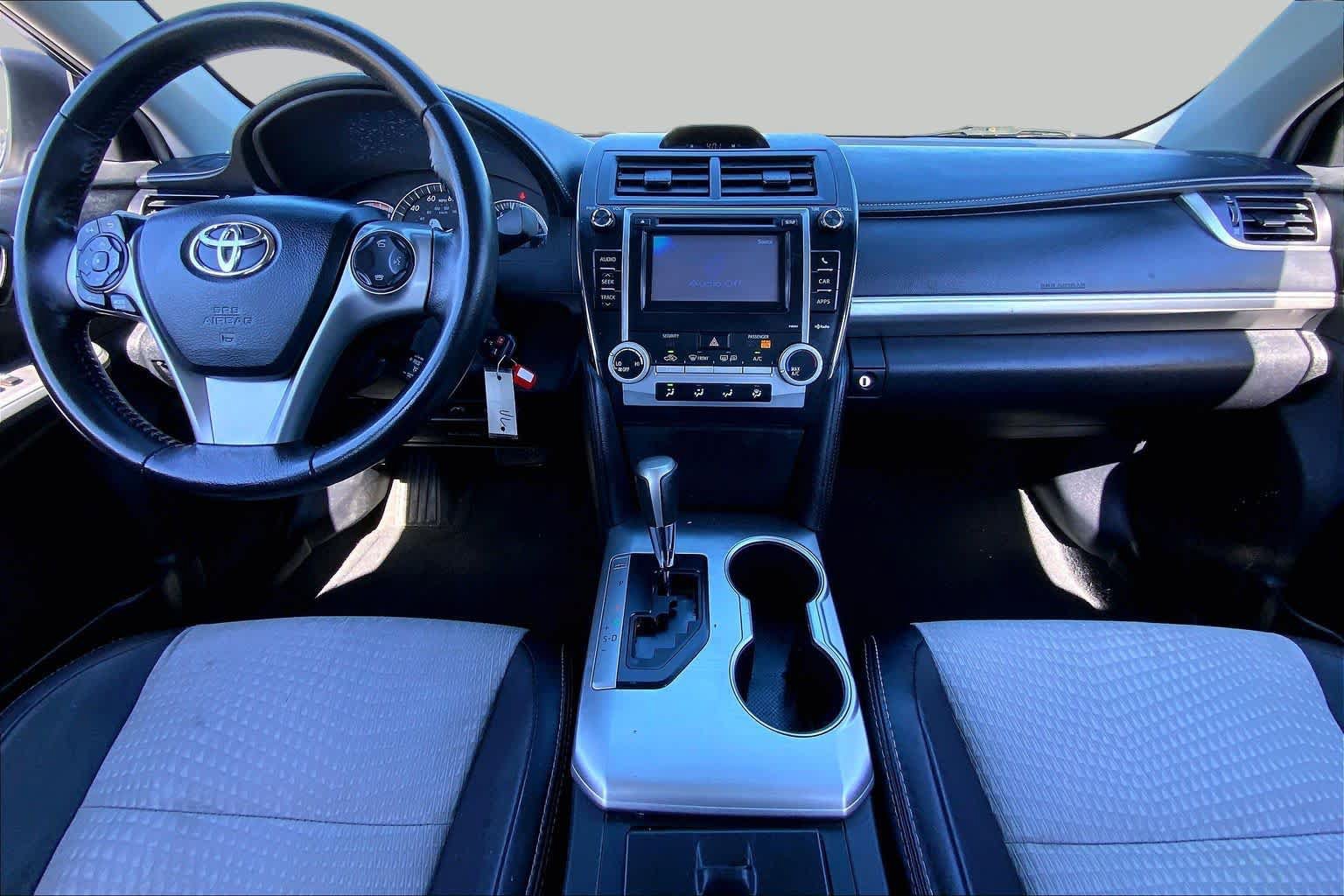 Used 2013 Toyota Camry SE FWD image 15