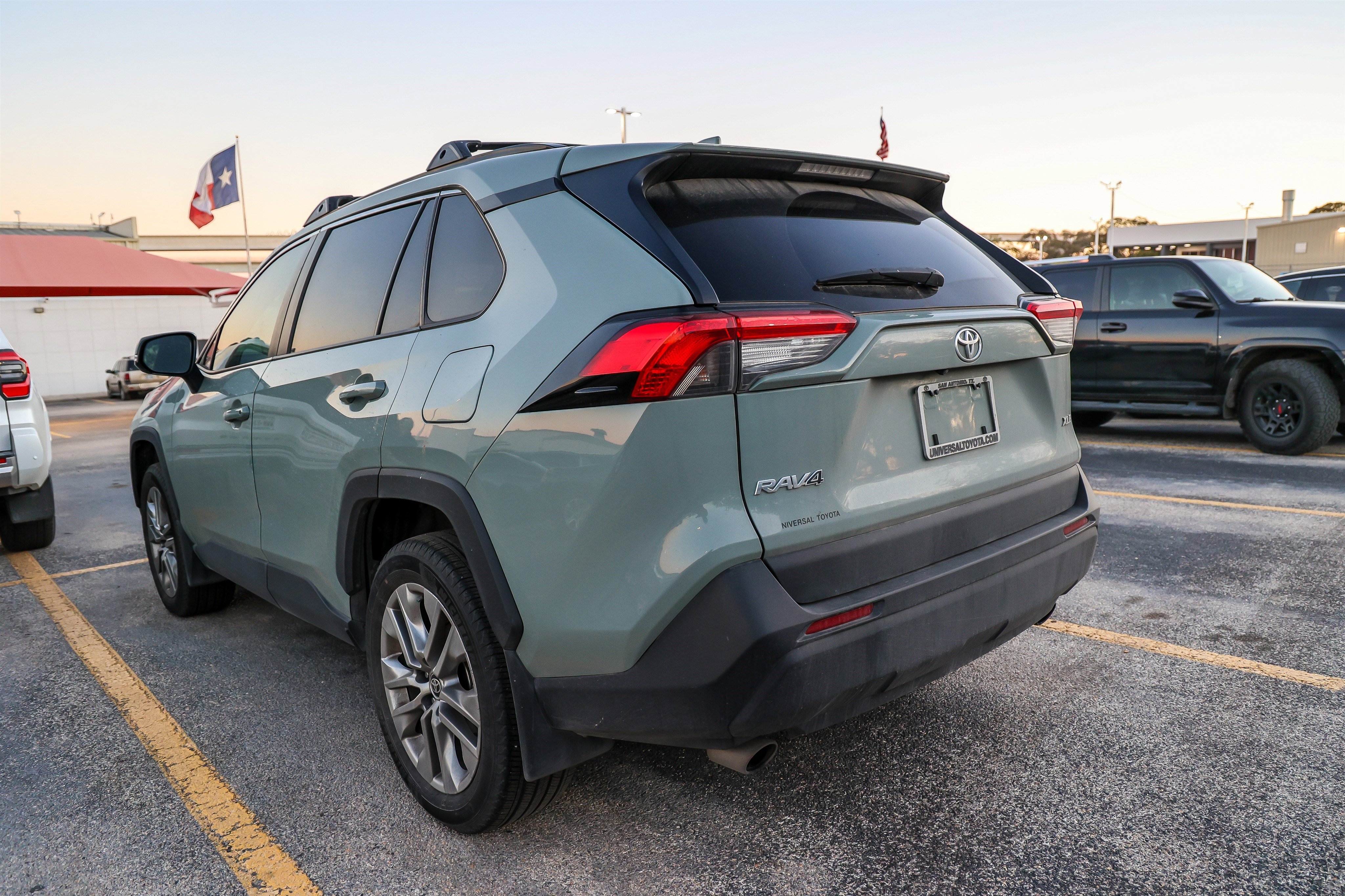 Certified 2023 Toyota RAV4 XLE Premium image 9