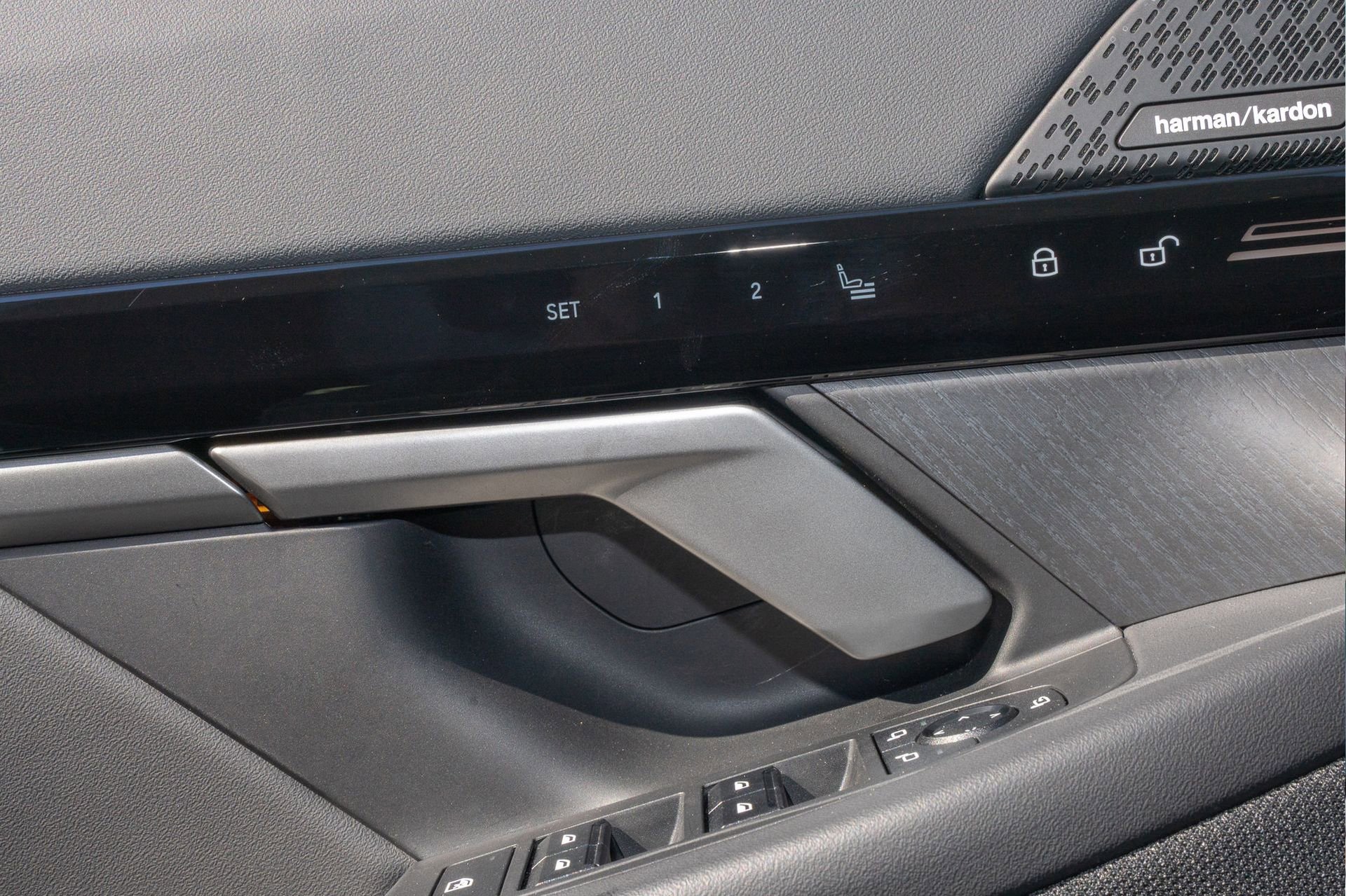 Used 2025 BMW 530i w/ M Sport Package image 29