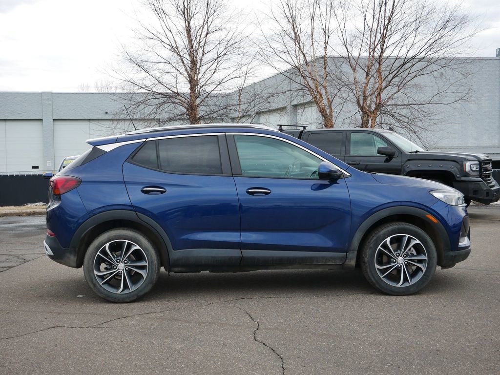 Used 2023 Buick Encore GX Select AWD/4WD image 11