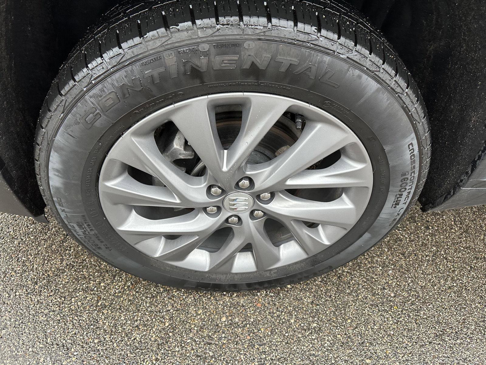 Used 2025 Buick Enclave Preferred image 13